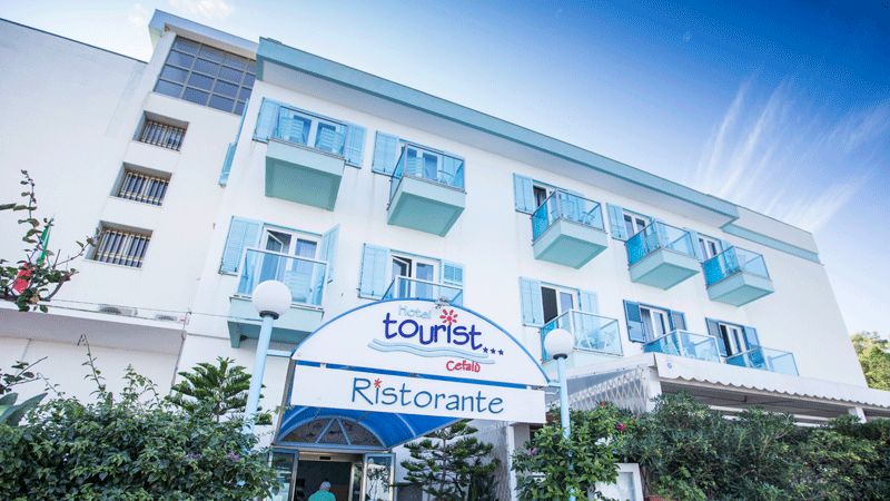 Entr Hotel Tourist i Cefal