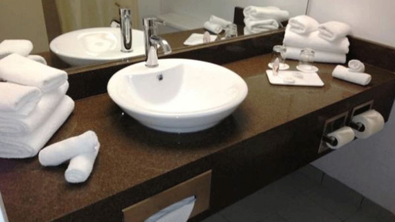 Foto Hotel Chateau Roberval Badrum Hotel Château Roberval